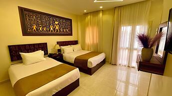 Nemes Pyramids View INN
