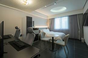 JC HOTEL