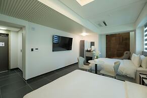 JC HOTEL