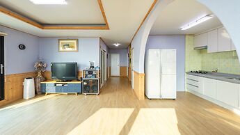 Yeongheungdo Blue Story Pension