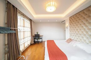 Book and Bed - Shanghai