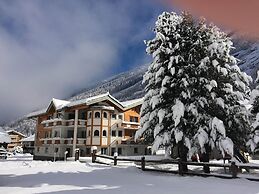Mountain Stay With Balcony