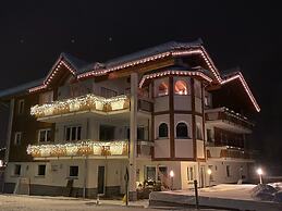 Mountain Stay With Balcony