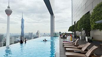 The Platinum Suites KLCC by Moonlight