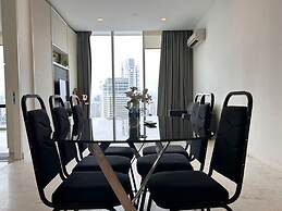 The Platinum Suites KLCC by Moonlight