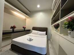 The Platinum Suites KLCC by Moonlight
