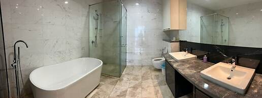 The Platinum Suites KLCC by Moonlight