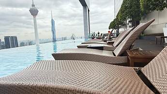 The Platinum Suites KLCC by Moonlight