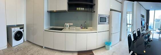 The Platinum Suites KLCC by Moonlight