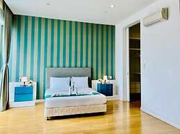 The Platinum Suites KLCC by Moonlight