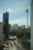 The Platinum Suites KLCC by Moonlight