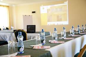 LONGVIEW LUXURY RESORT