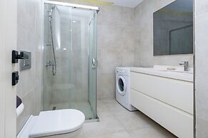 lUX RESIDENCE IN HIGH FLOOR