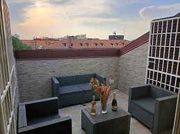 B&B Center Gallery