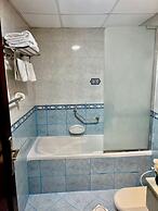 Benta Star Hotel LLC