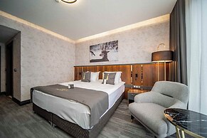 Peony Palace Hotel