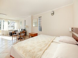 Holiday Studio in Rewal, Breakfast Included