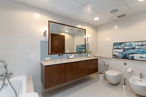 Stunning 3BR at the Palm w Beach Access