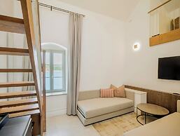 MARSHAL CLUB HOTEL