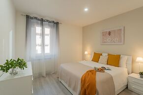 Zezio 44 in Como With 2 Bedrooms and 1 Bathrooms