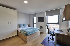 Chic Studios at The Summit - Campus Accommodation