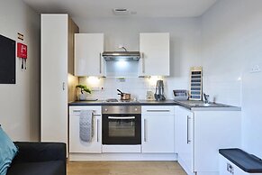 Chic Studios at The Summit - Campus Accommodation