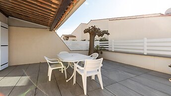 Stylish Coastal Hideaway, Agde