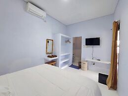 Double D Guesthouse and Villa