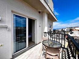 Avenue Hotel