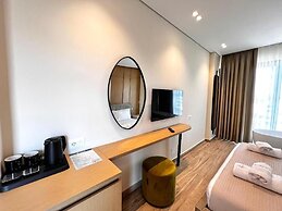 Avenue Hotel