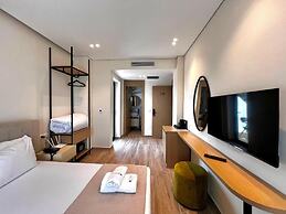 Avenue Hotel