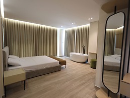 Avenue Hotel