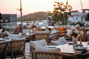 Avenue Hotel