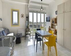 A Bright Beachside Escap