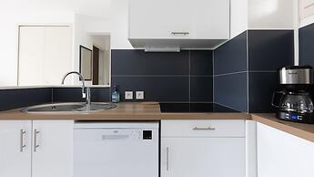 Bright & Breezy Retreat in Agde