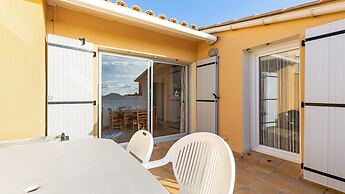 Stylish 2-bedroom Retreat in Agde