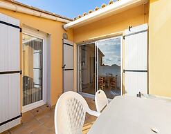 Stylish 2-bedroom Retreat in Agde