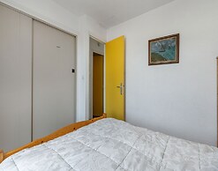 Seaside Family Apartment in Agde