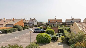Seaside Family Apartment in Agde