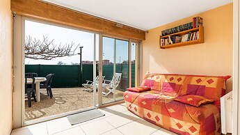 Bright Seaside Retreat in Agde
