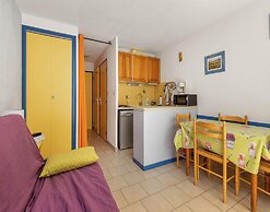 Cozy Stay Near the Beach