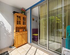 Cozy Stay Near the Beach