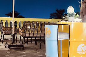Danda Moon Pyramids Hotel
