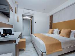 Rhodos Horizon Boutique – Adults Only