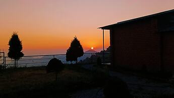 Deodar Inn resort