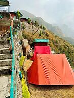 Deodar Inn resort