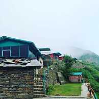Deodar Inn resort
