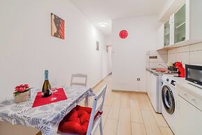 Red Vibe Studio Central 2