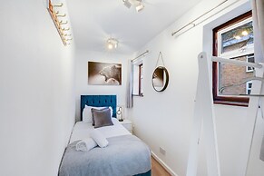 Spacious 4-Bedroom 2-Bath Home in Bywood