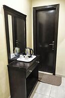 Kyona Hijra Hotel